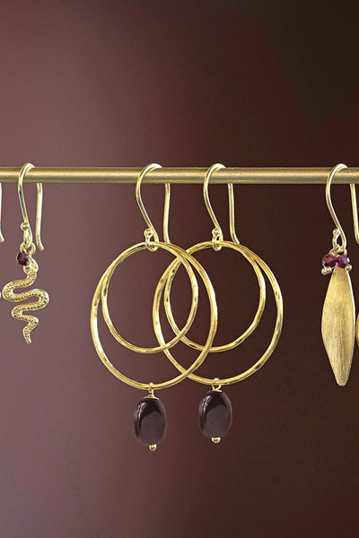 A Beautiful Story Enjoyable Garnet Earrings Gold Plated