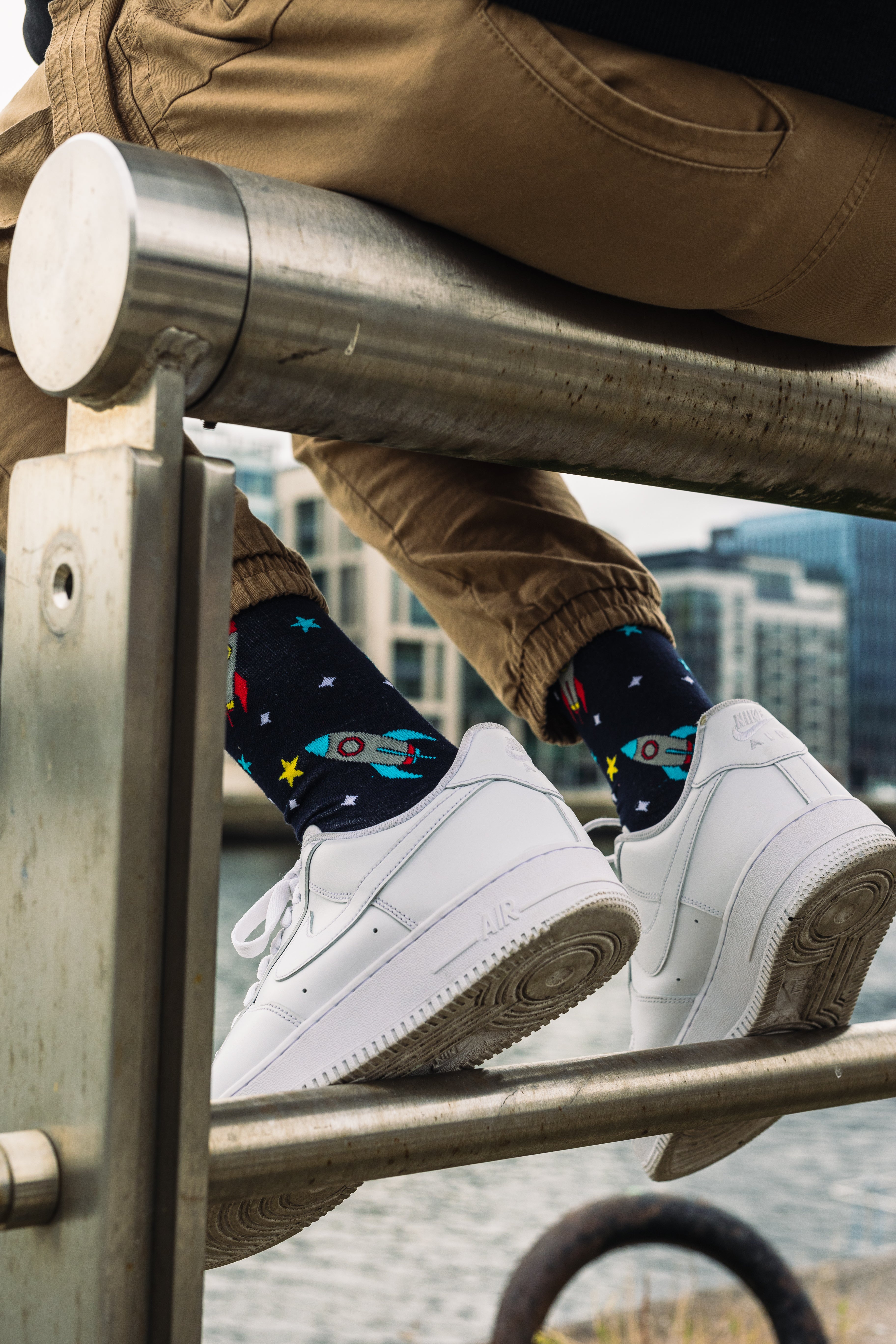 Incredible Socks Another World Adults