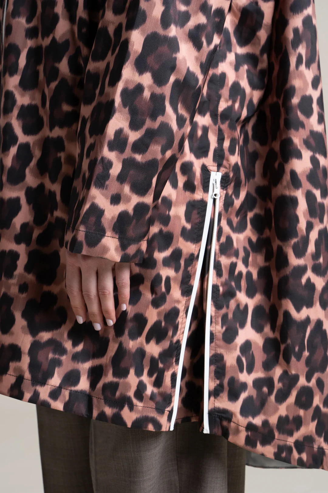 Flotte Liberte New Leopard Rain Cape