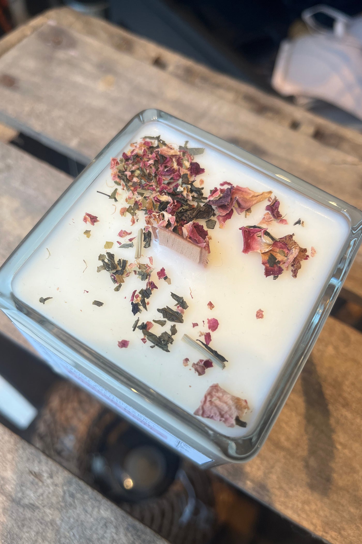 Irish Apothecary Eastern Rose & French Vanilla Candle