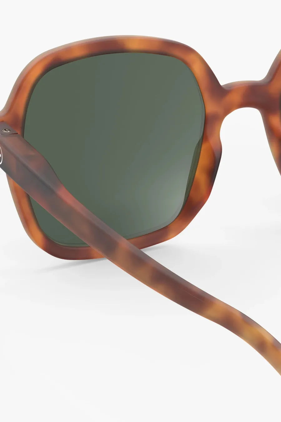 Close up of Izipizi frames and arm.