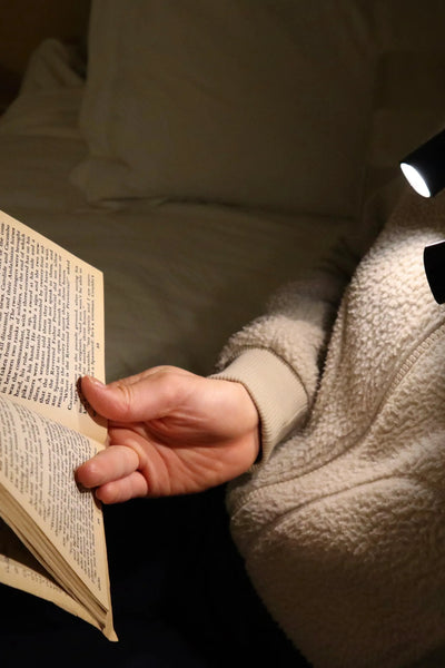 Kikkerland Neck Book Light