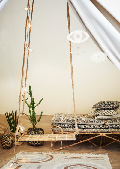 Madam Stoltz Bamboo Swing