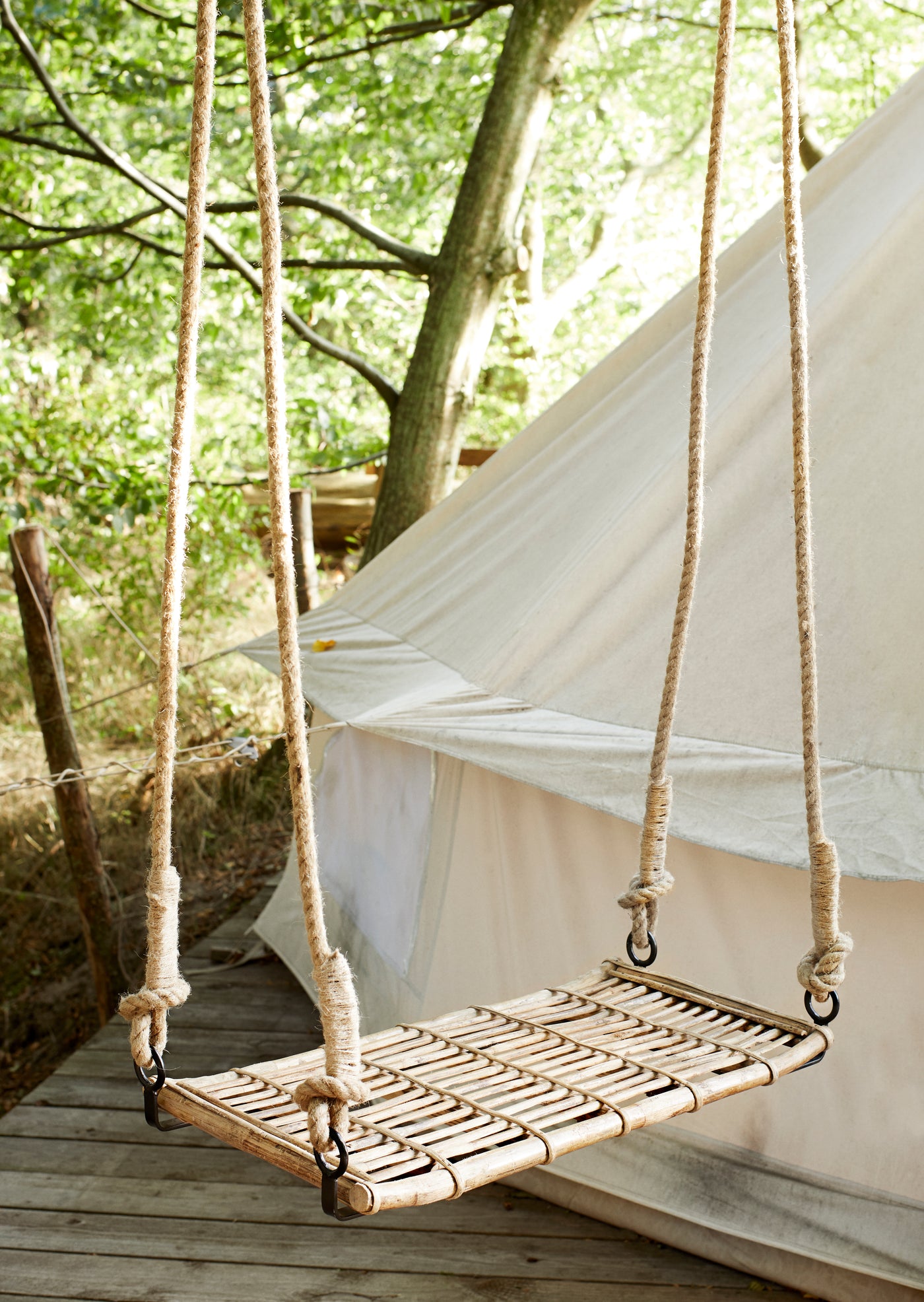 Madam Stoltz Bamboo Swing