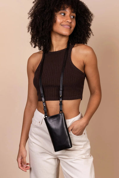 O MY BAG Charlie Phone Bag -­ Black Classic Leather