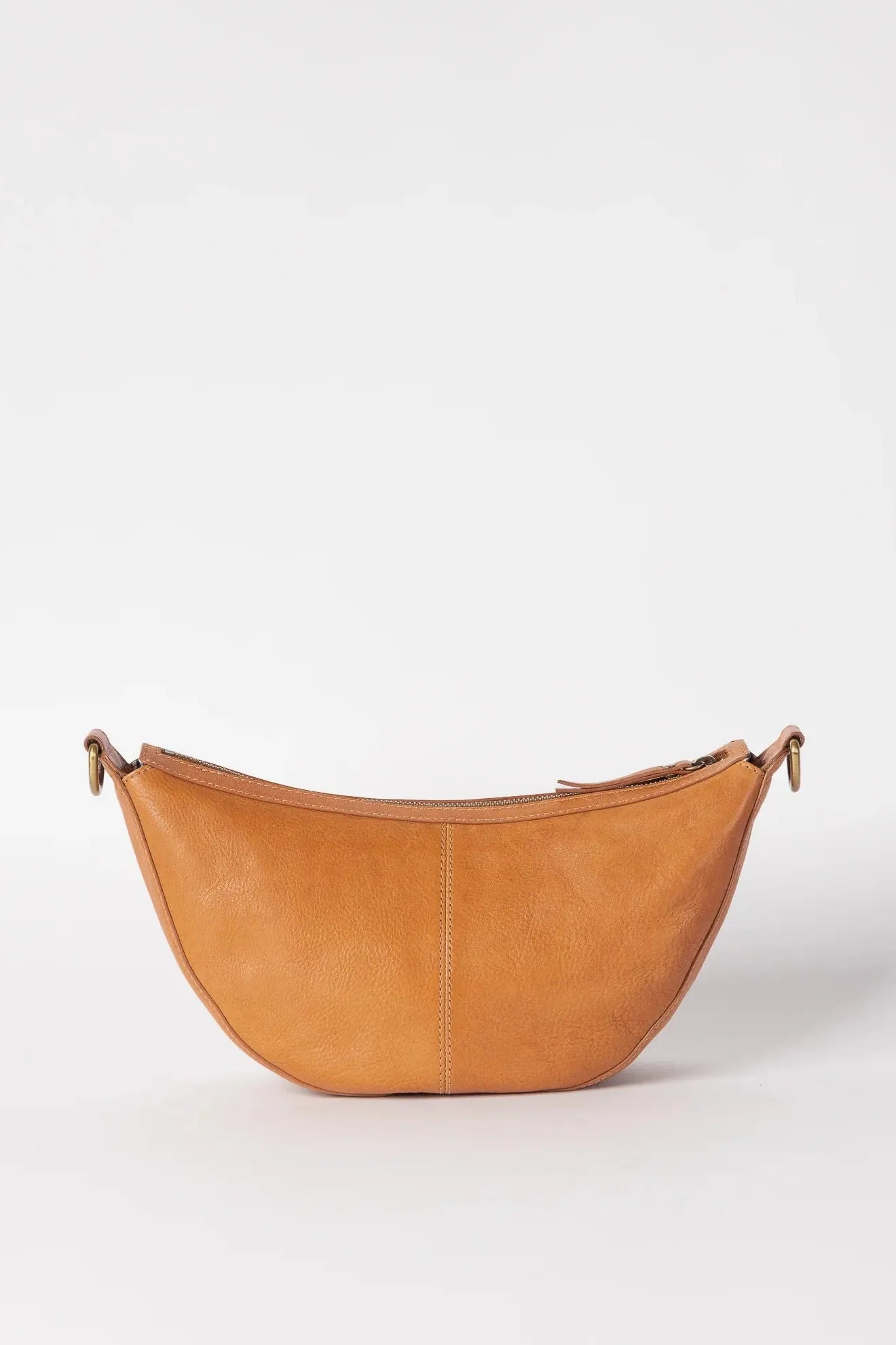 O MY BAG Leo Midi ­Wild Oak Soft Grain Leather incl. Twisted Handle