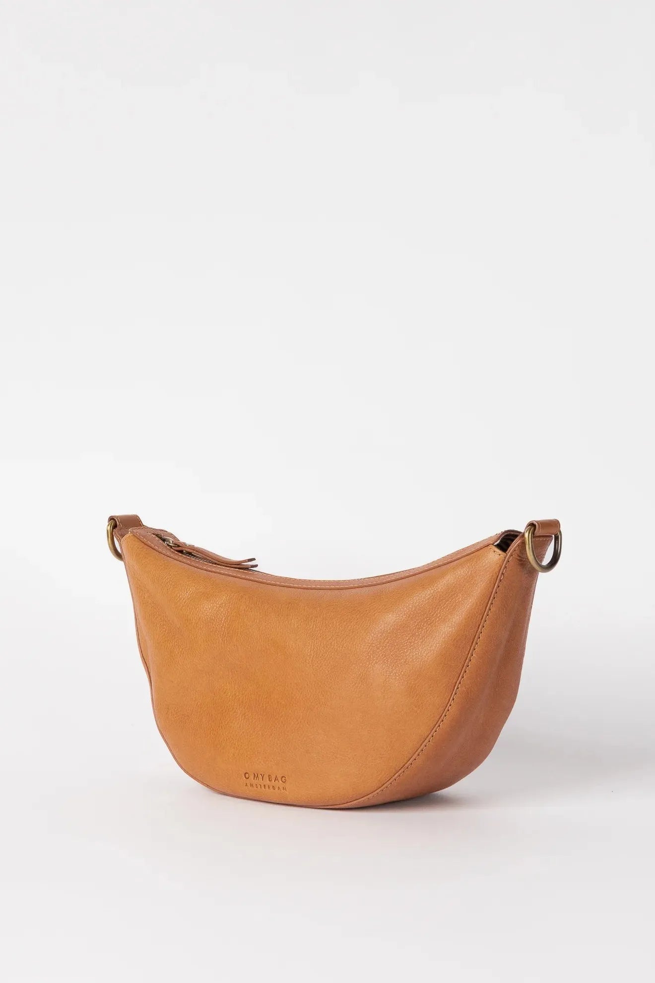 O MY BAG Leo Midi ­Wild Oak Soft Grain Leather incl. Twisted Handle