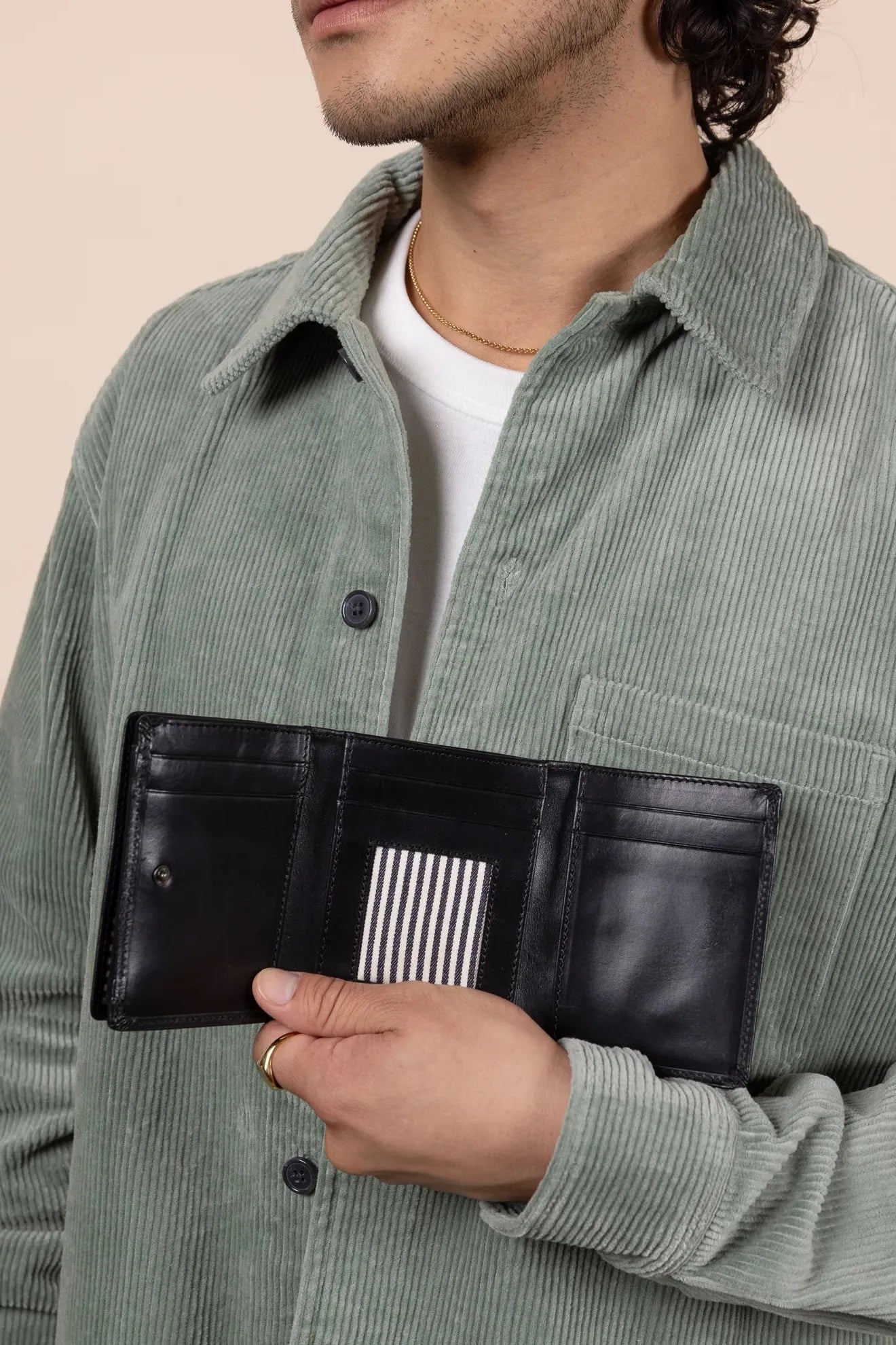 O MY BAG Ollie Wallet ­Black Classic Leather