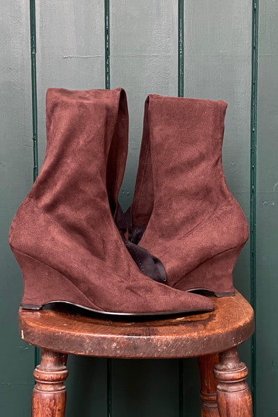 Re-Wear Deborah Veale Brown & Black Knee High Faux Suede Pointed Boots-Re-Wear-Ohh! By Gum - Shop Sustainable