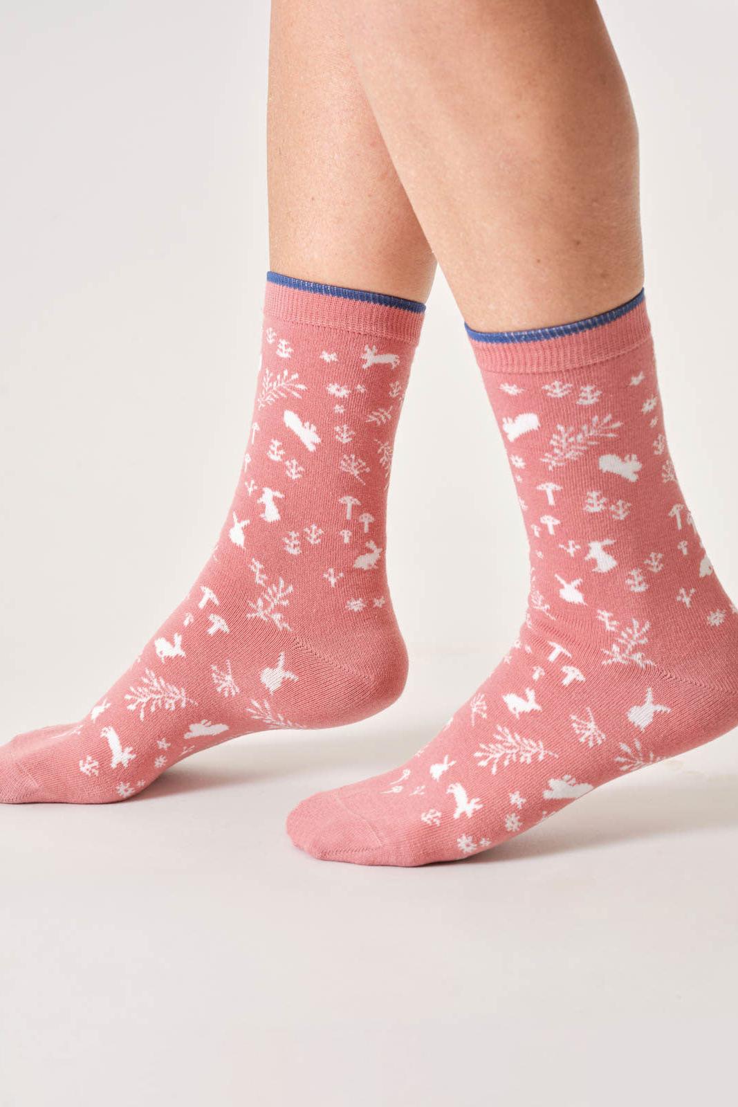 Thought Womens Woodland Floral Outline Bamboo Crew Socks in Dusky Pink