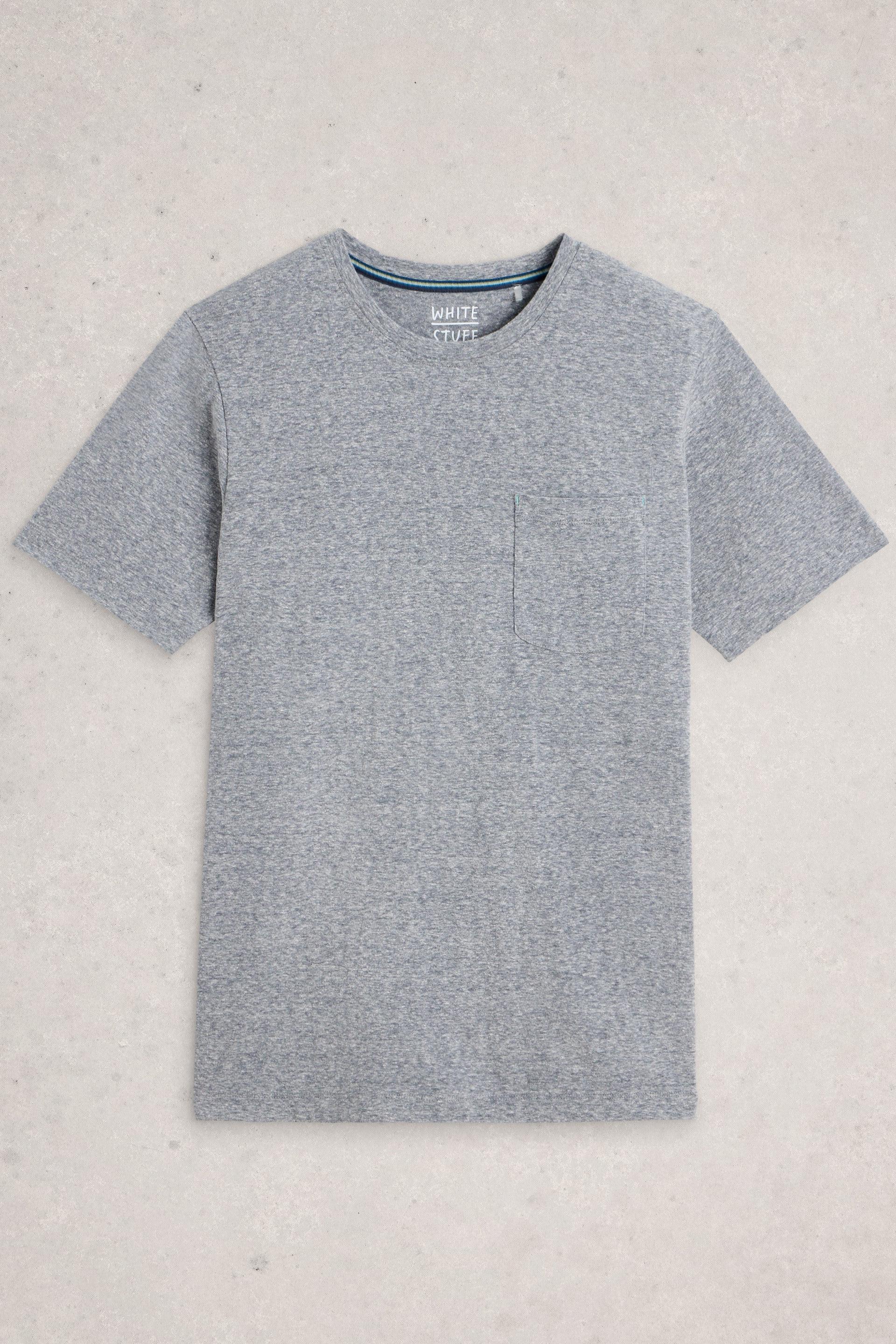 Flat of grey organic cotton t-shirt with crew neck, short sleeves and pocket