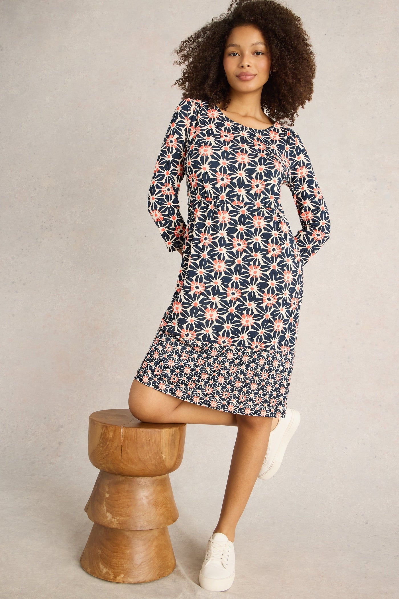 White Stuff Tallie Jersey Dress in Navy Print