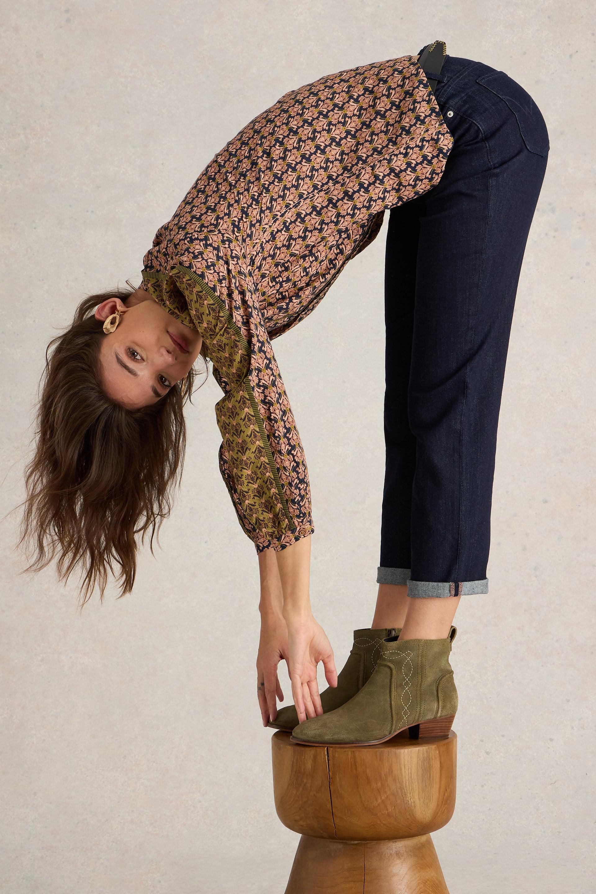White Stuff Taylor Straight Jean in Dark Denim - Petite