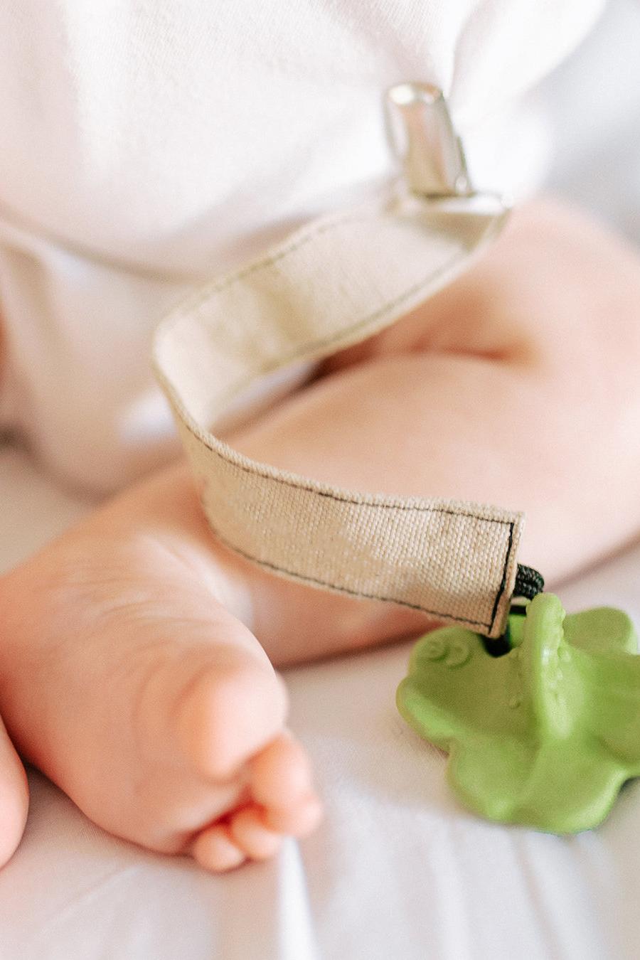 Oli & Carol Eli the Clover Natural Rubber Teether