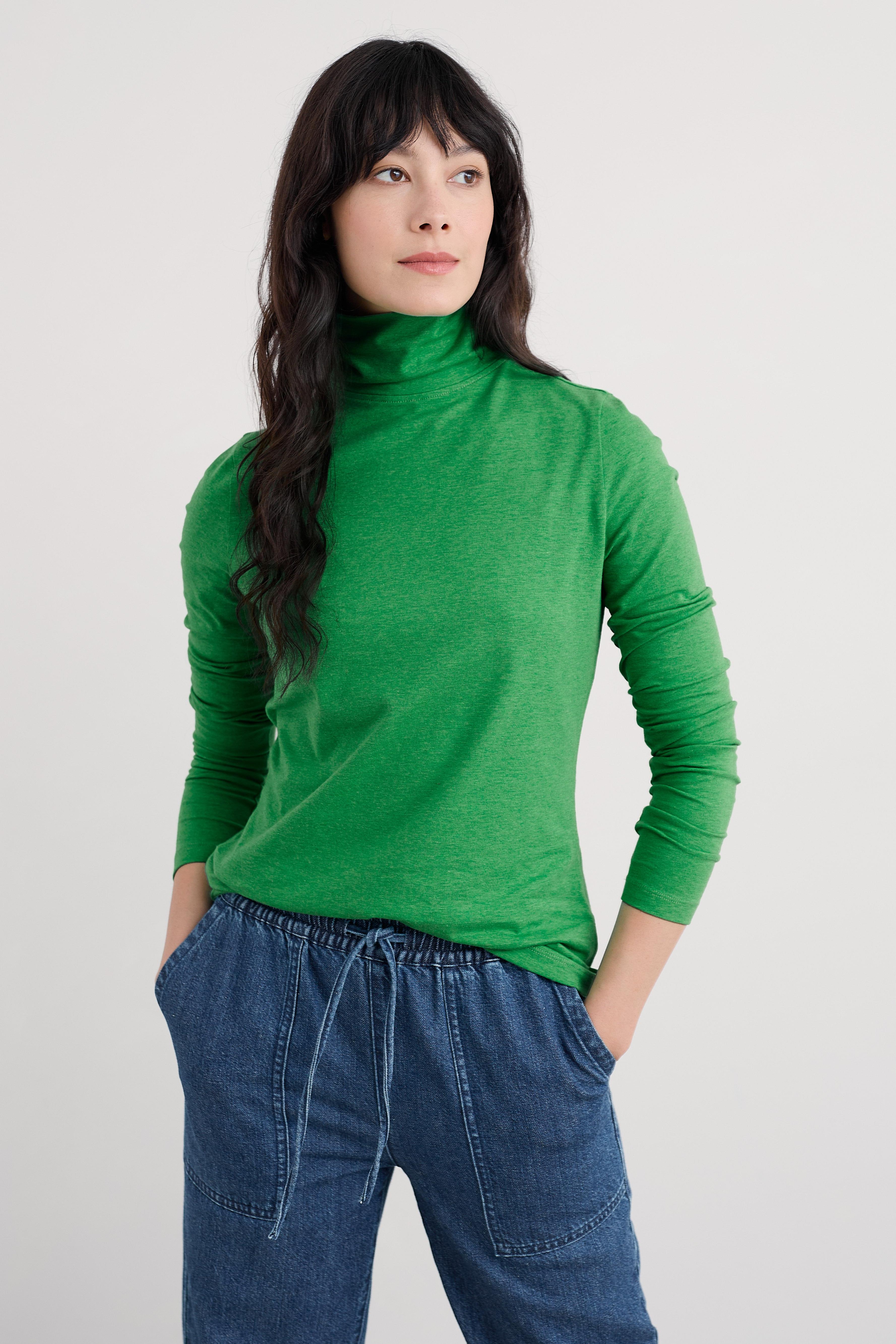 Model wearing the Seasalt Landing Top in Hedgerow made from GOTS-certified organic cotton with added stretch.
