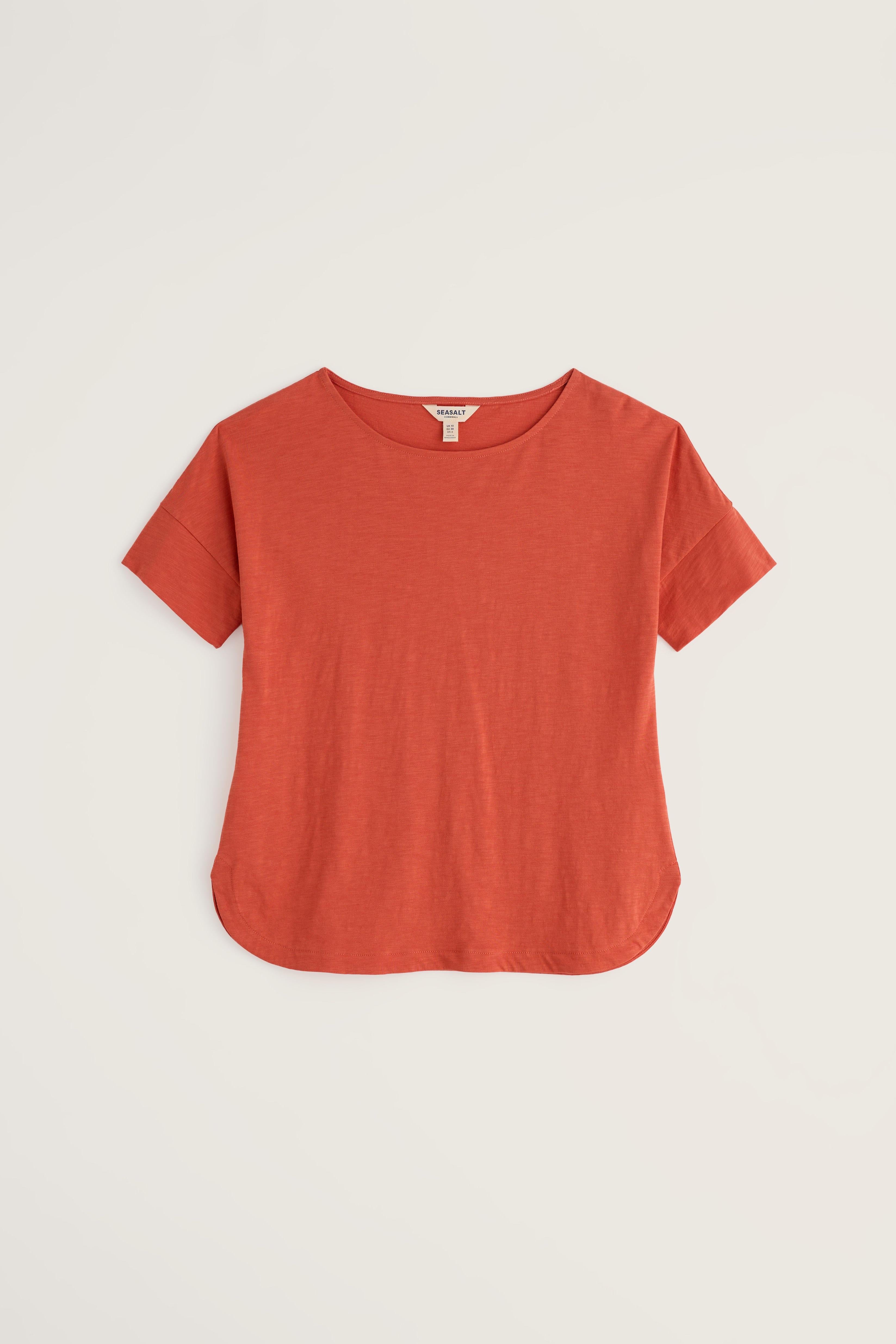 Rust-colored Seasalt short-sleeve t-shirt made of organic cotton against a neutral background.