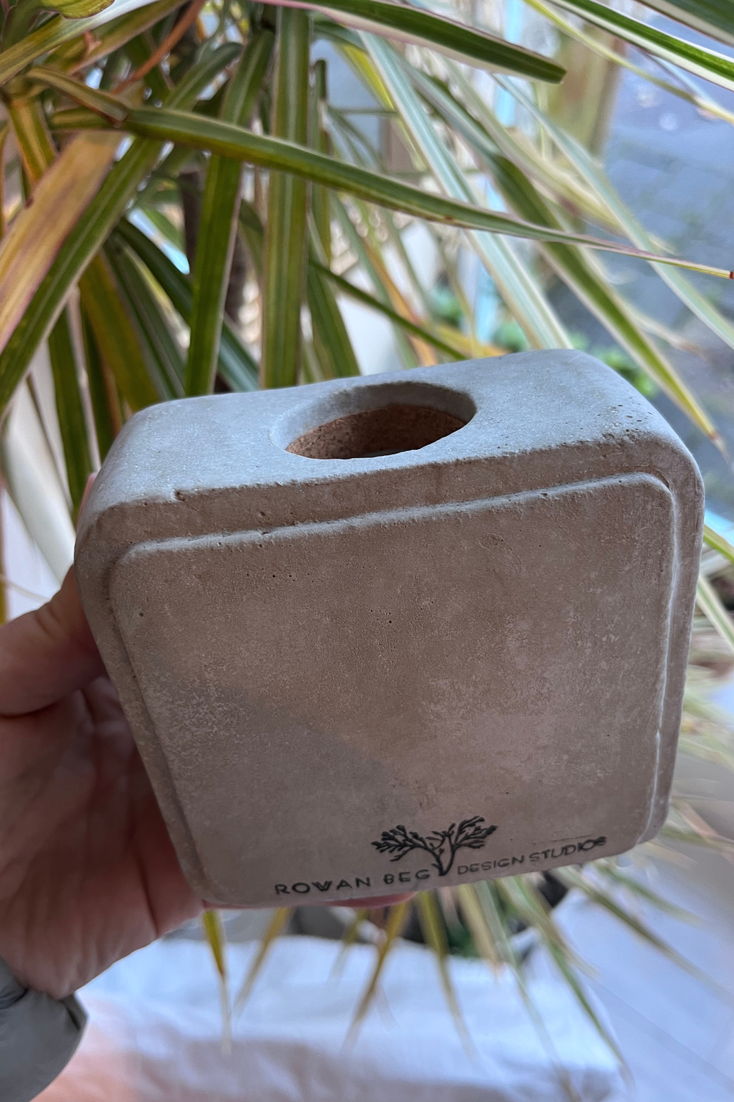 Rowan Beg Urban Concrete Diffuser Holder-Homeware-Ohh! By Gum - Shop Sustainable